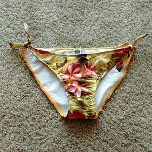B Maui Wear Floral Bikini Bottom Sz XL